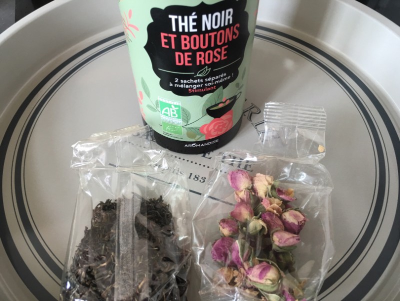 Je teste pour vous le thé noir et boutons de rose d'Aromandise