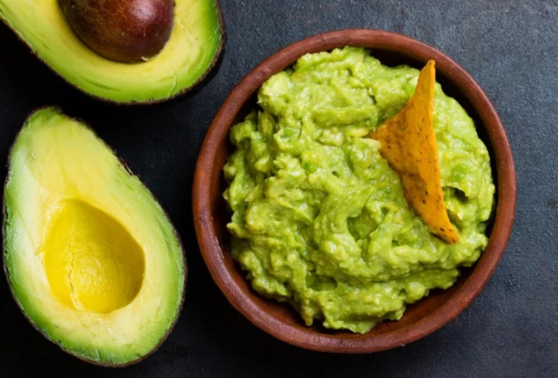 Réaliser un guacamole vegan maison